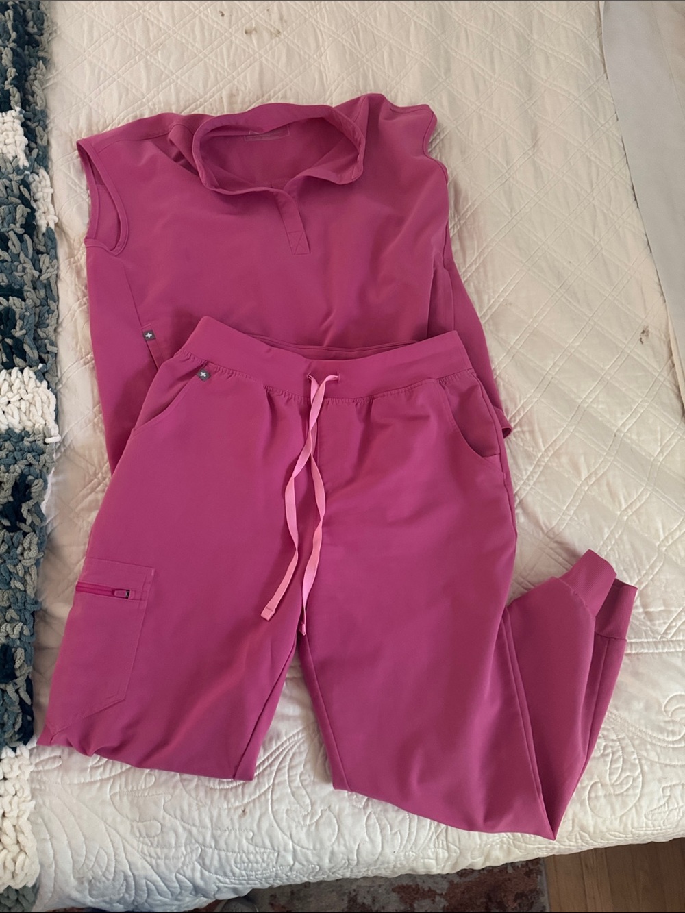 Figs Women's Track Joggers and Top in Bright Pink